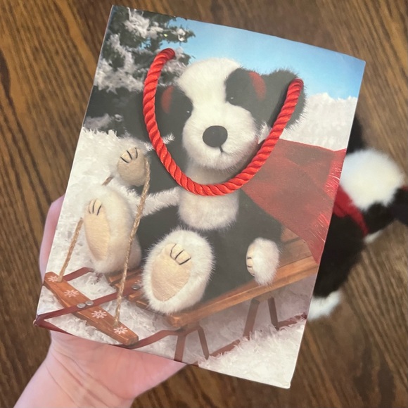 Bonds Dog with Red Scarf & Bag - Picture 5 of 5